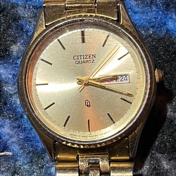 Lot of 2 Non-Working HIGH END Watches - Guess and Citizen - READ - Picture 7 of 9